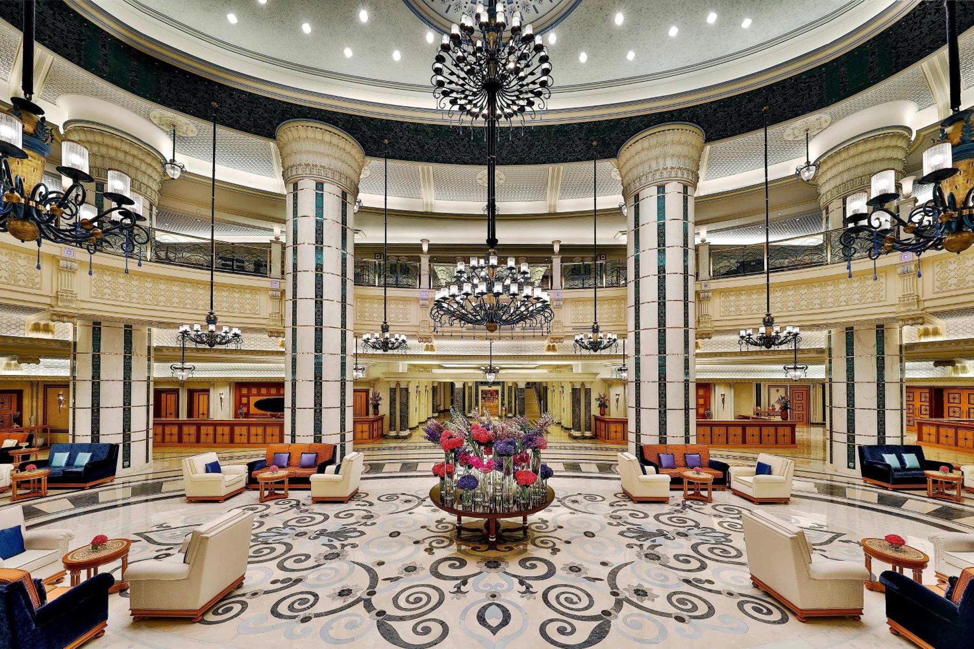 Hotel The Ritz-Carlton Dschidda Exterior foto Lobby