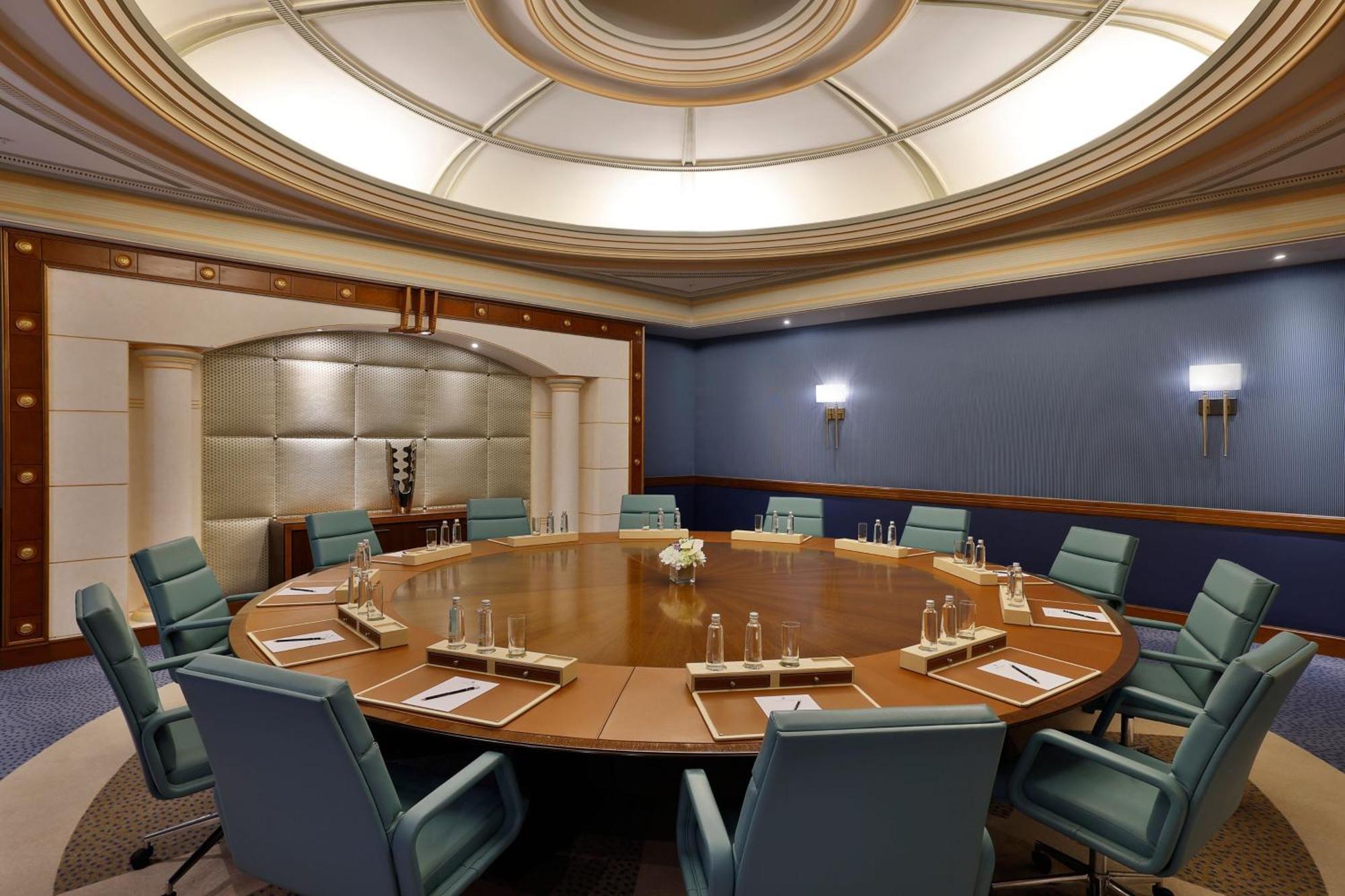 Hotel The Ritz-Carlton Dschidda Exterior foto The boardroom of the World Bank Group
