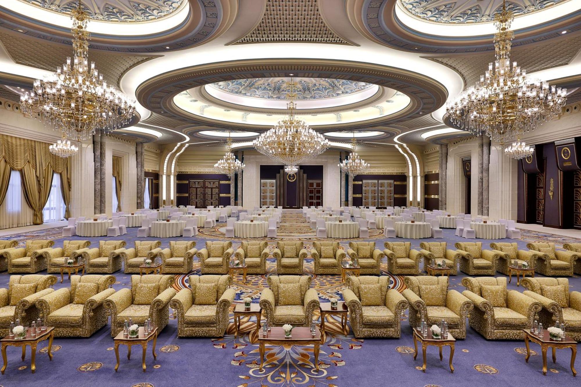 Hotel The Ritz-Carlton Dschidda Exterior foto The interior of the palace